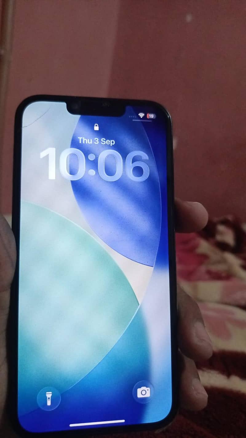 Apple iPhone 13 1