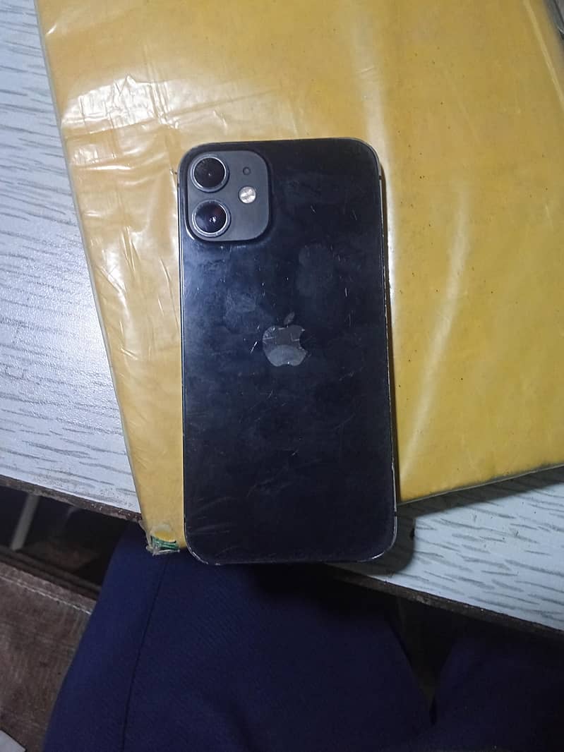 Apple iPhone 12 mini 4