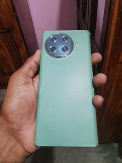 Tecno Spark 20 Pro Plus