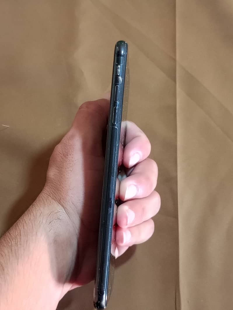 Apple iPhone 7 Plus 1