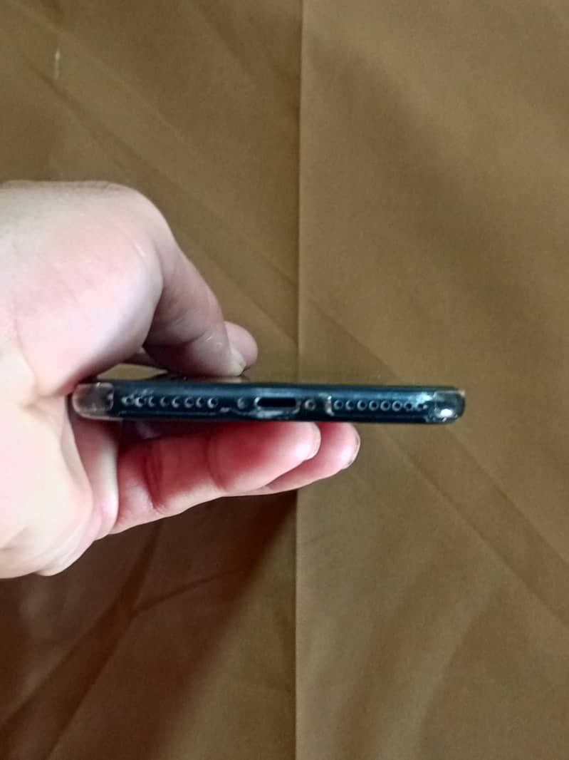 Apple iPhone 7 Plus 2