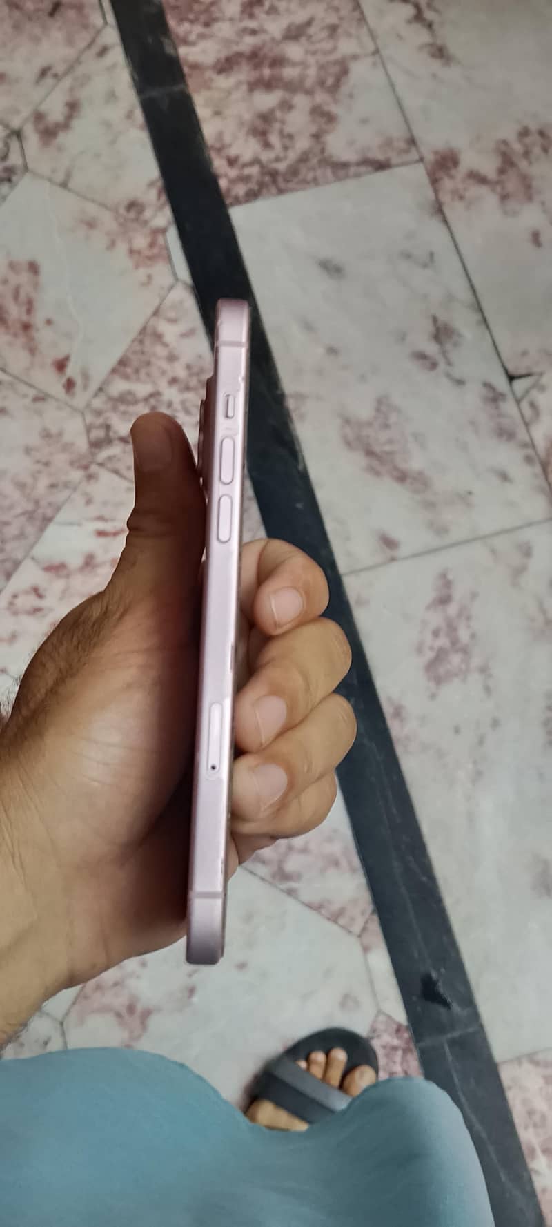 Apple iPhone 15 plus 4