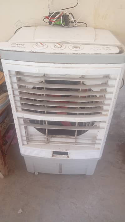 Dc/Ac air cooler