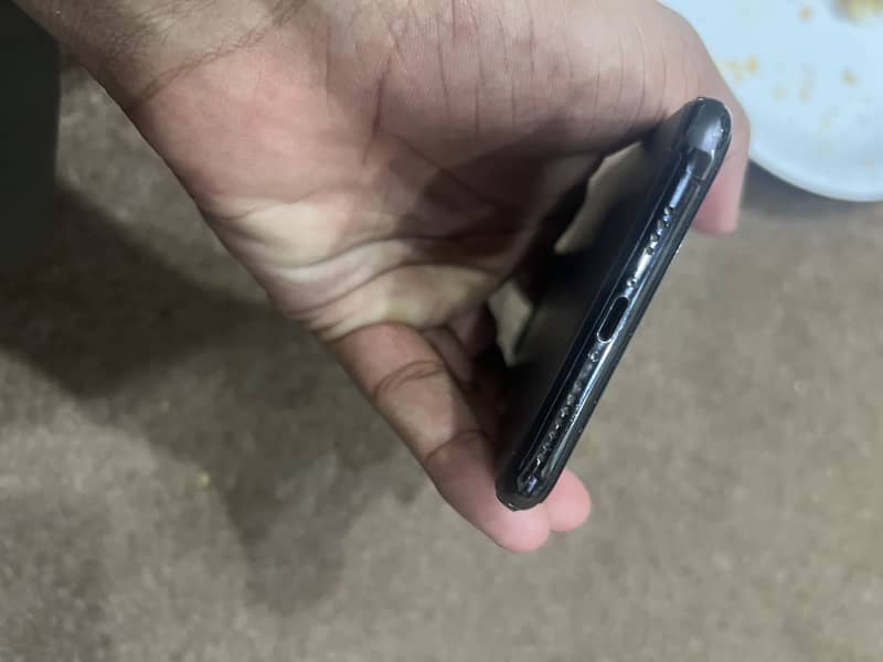Apple iPhone 11 Pro Max 0