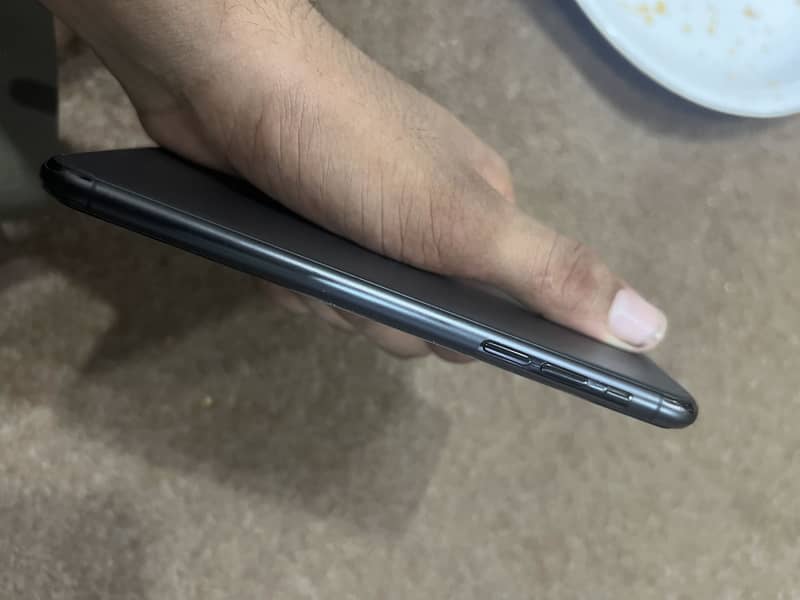 Apple iPhone 11 Pro Max 3