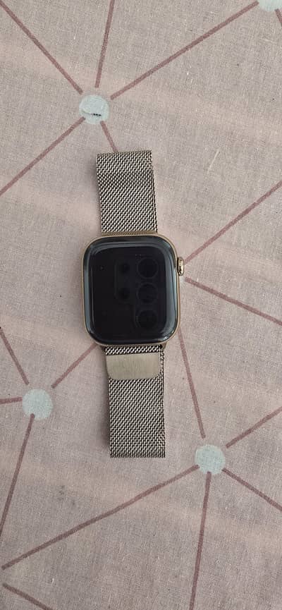 Apple Watch Series 10 (42mm Titanium Case).