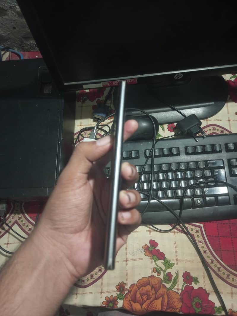 Sharp Aquos Zero 2 6