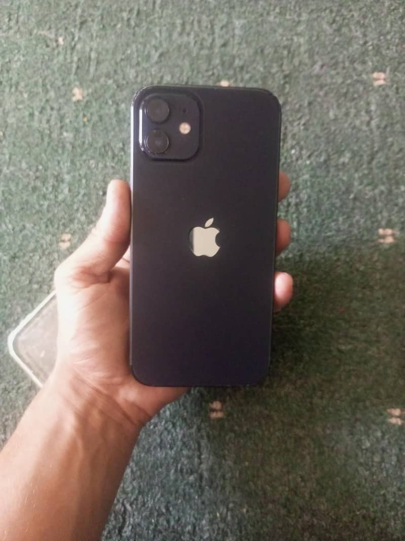 Apple iPhone 12 3
