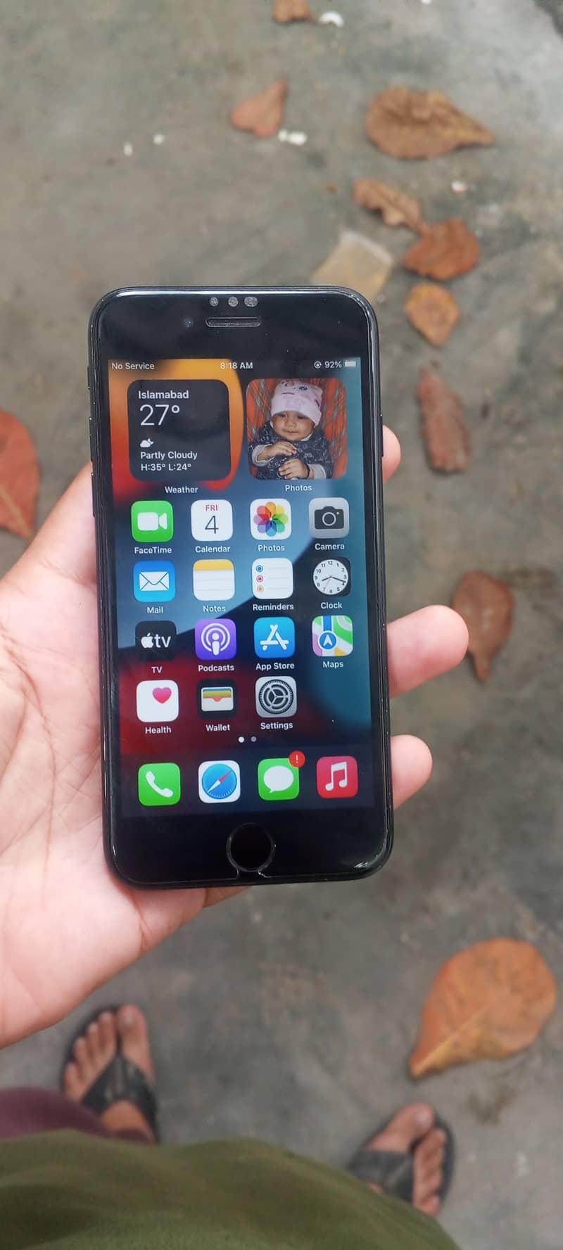Apple iPhone 7      /32 GB 7