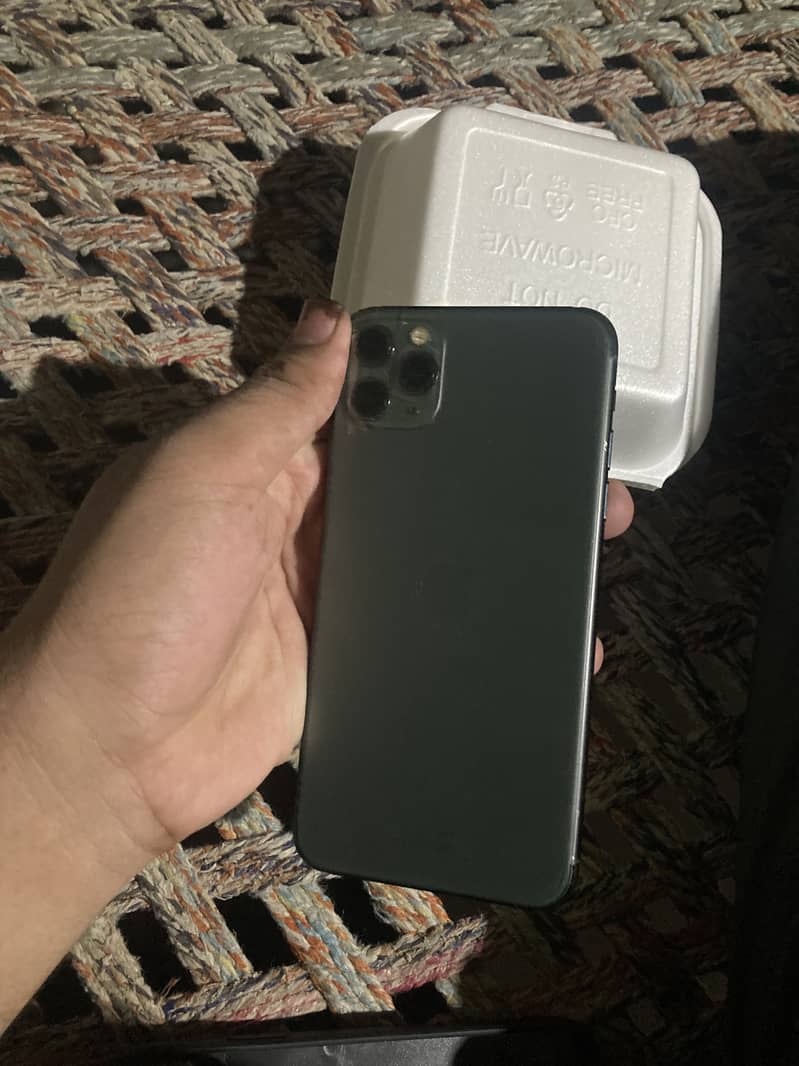 Apple iPhone 11 Pro Max 3