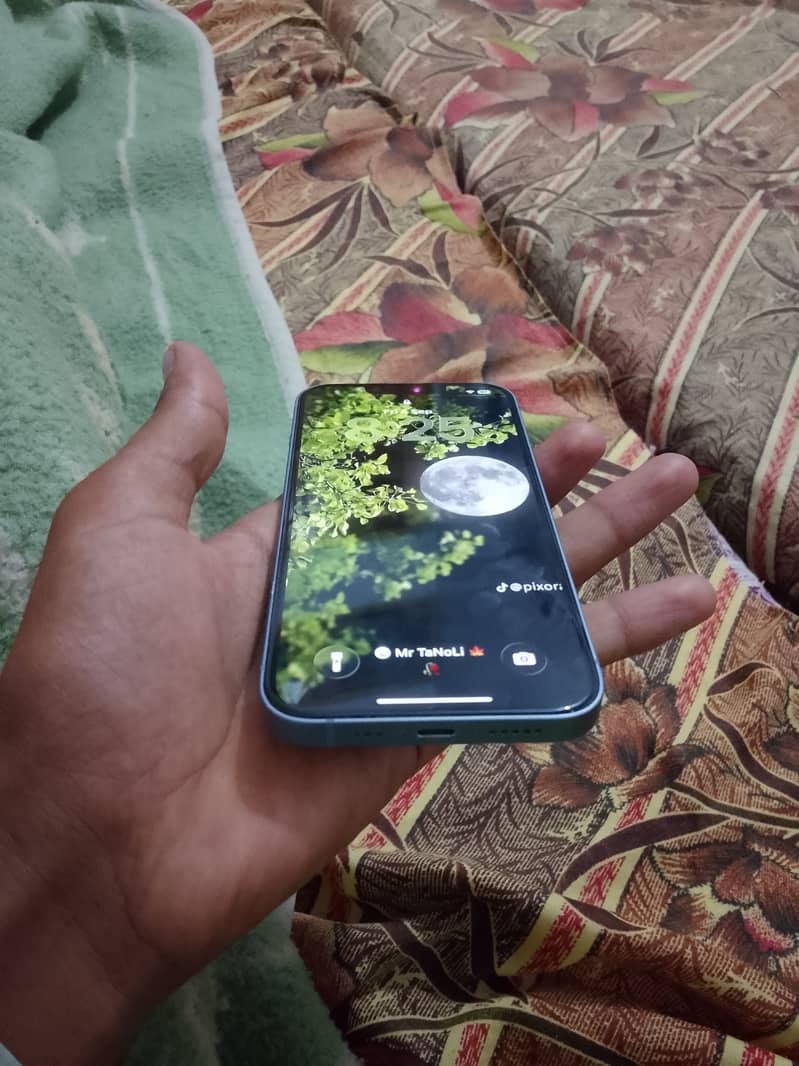 Apple iPhone 14 2