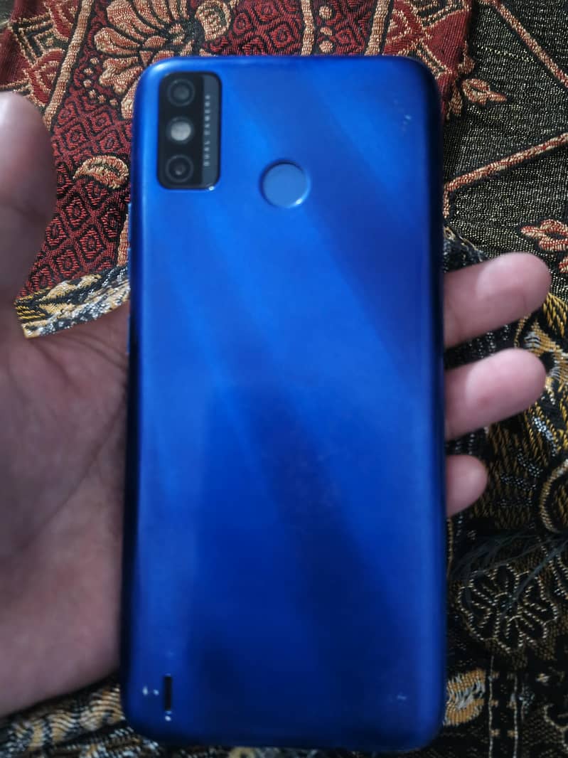 Tecno Spark 6 0