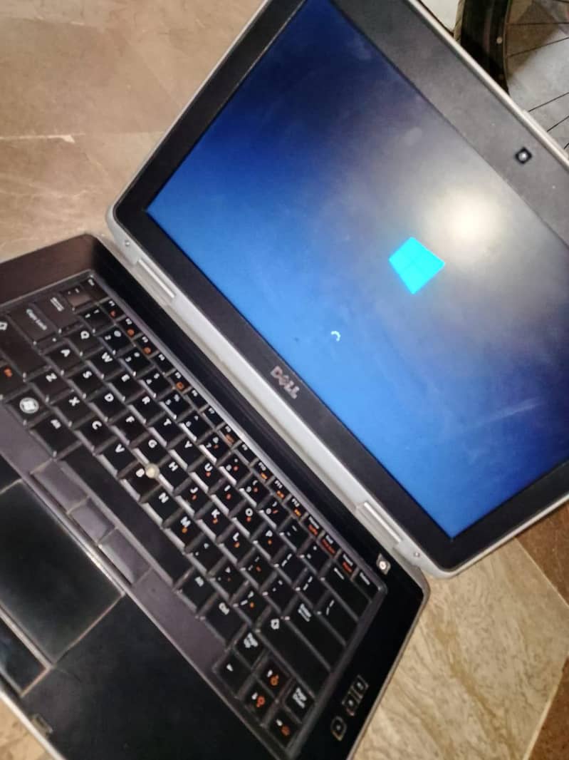 Dell Laptop 3