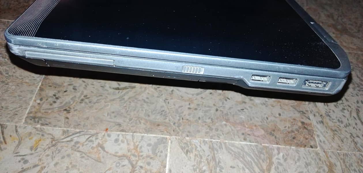 Dell Laptop 4