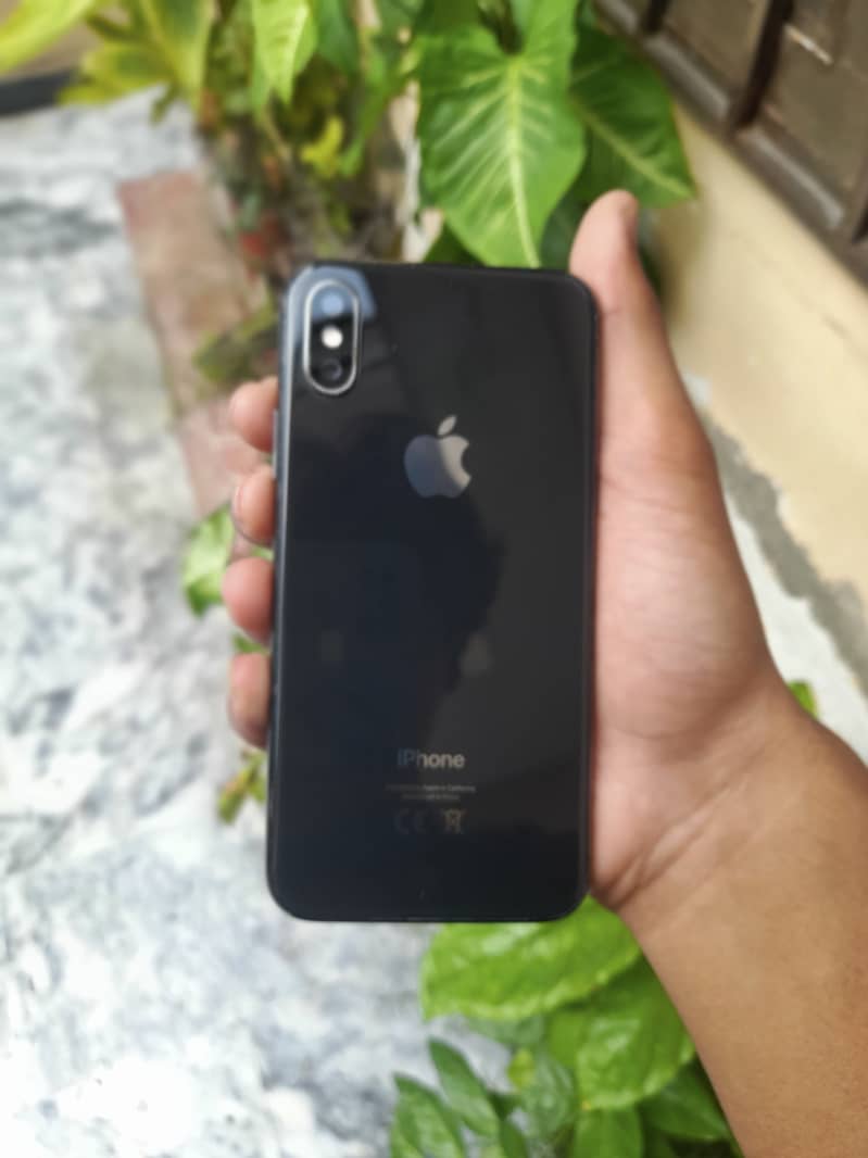 Apple iPhone XS 1