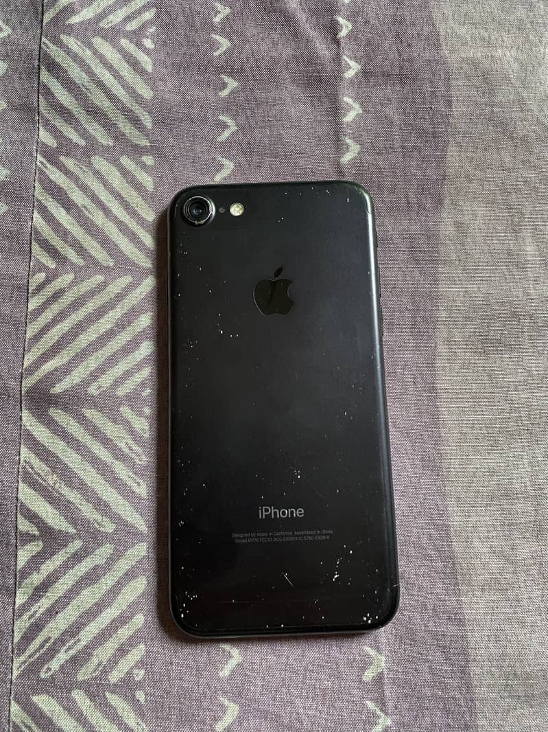 Apple iPhone 7 2