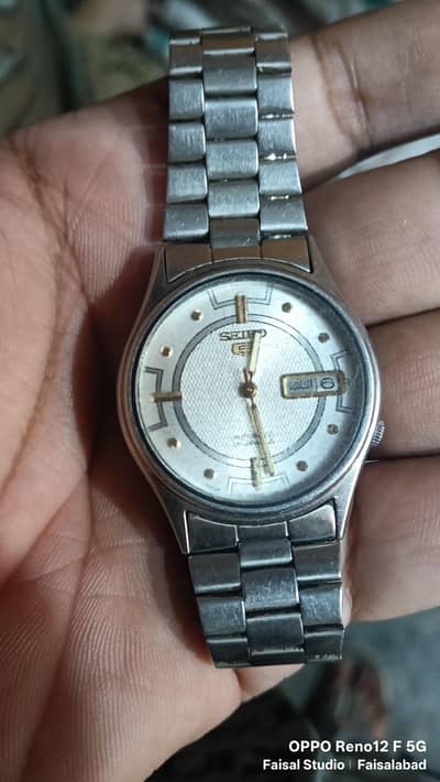 ⌚ Seiko 5 Automatic – No Battery Required نبض سے چلتی ہے