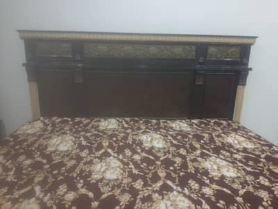 Luxury Wooden King Size Bed Set – Beautiful Carved Design
