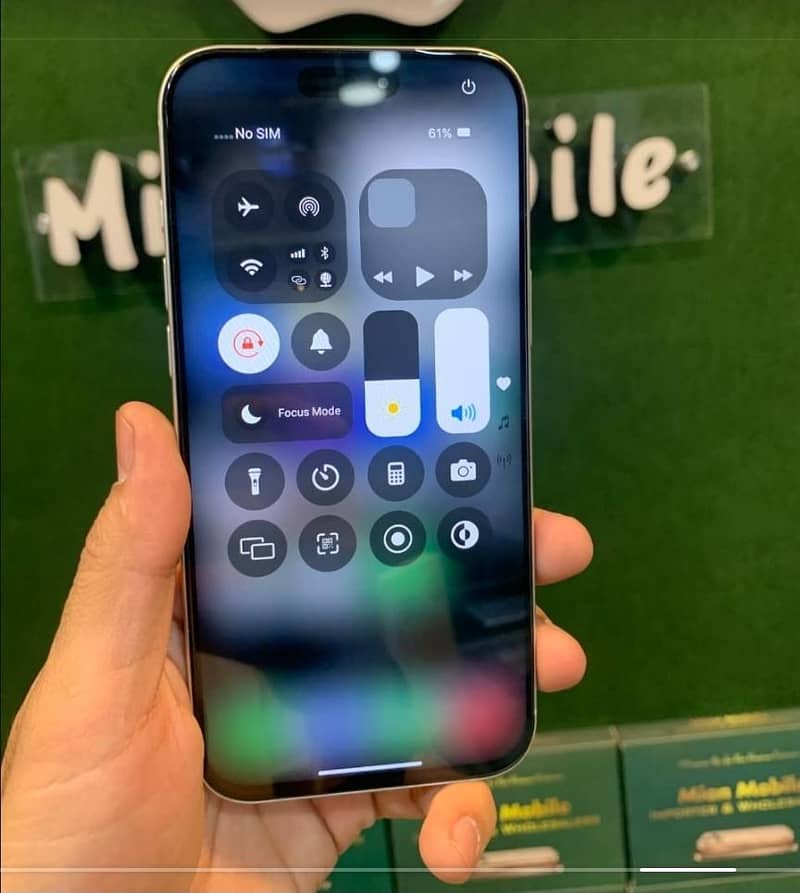 Apple iPhone 17 Pro Max 9