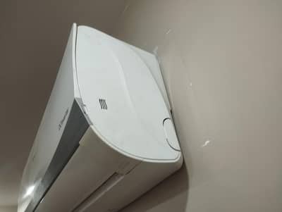 haier DC Inverter 1.5 t0n