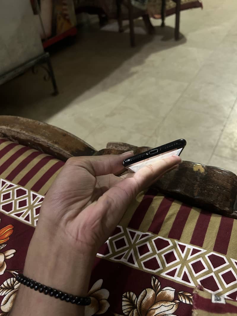 Apple iPhone 7 1