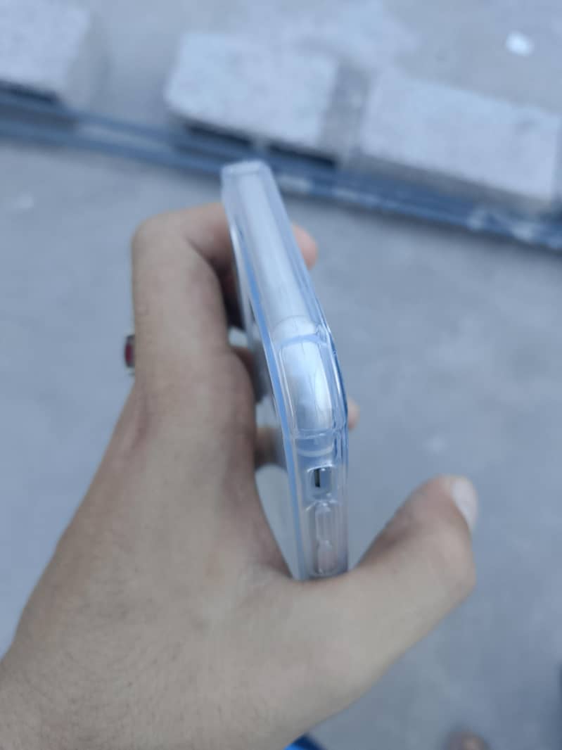 Apple iPhone 11 8