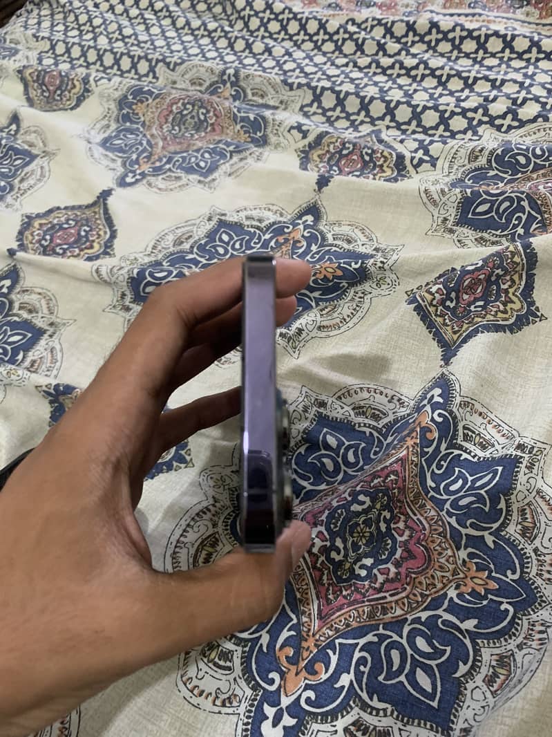 Apple iPhone 14 Pro Max 2