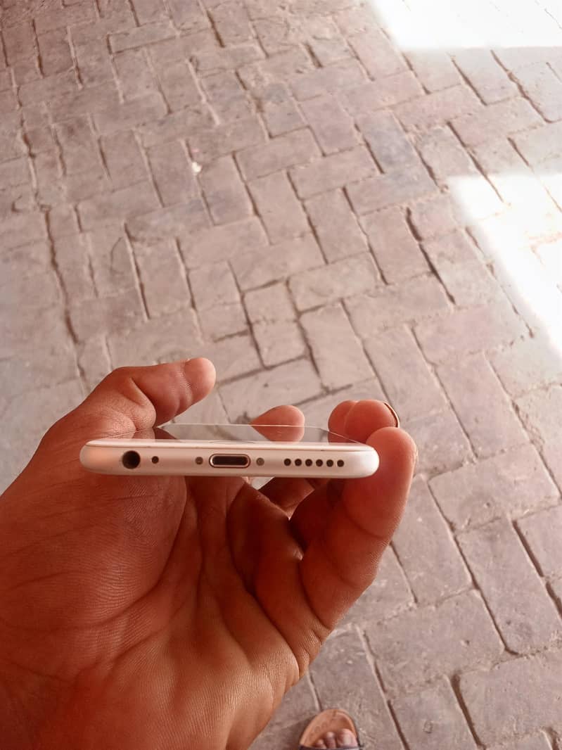 Apple iPhone 6 4