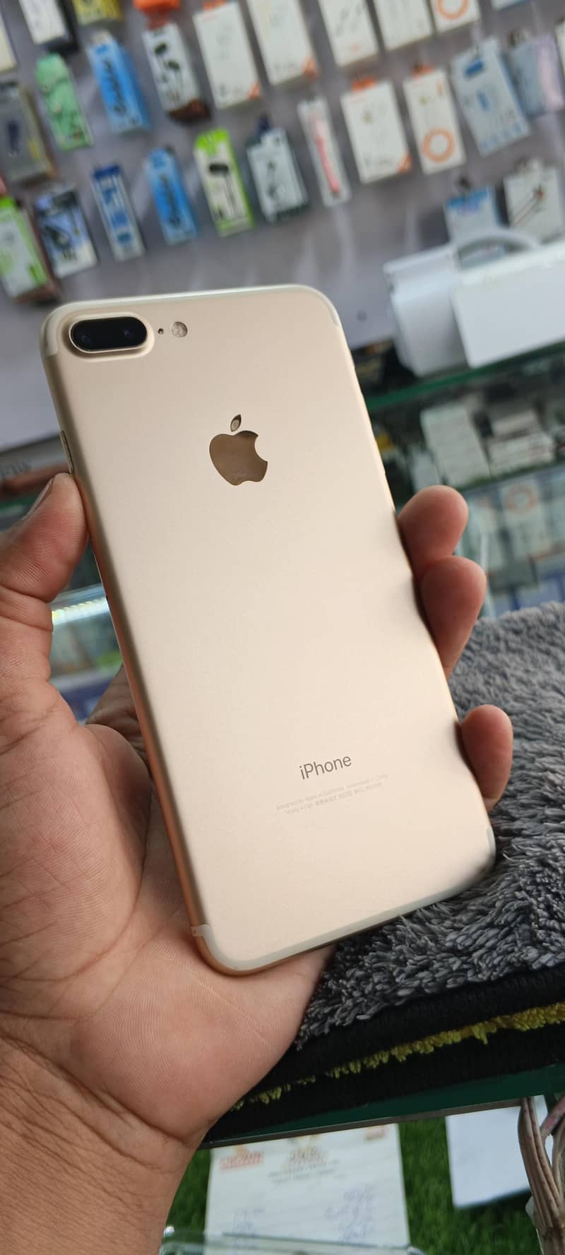 Apple iPhone 7 Plus 1