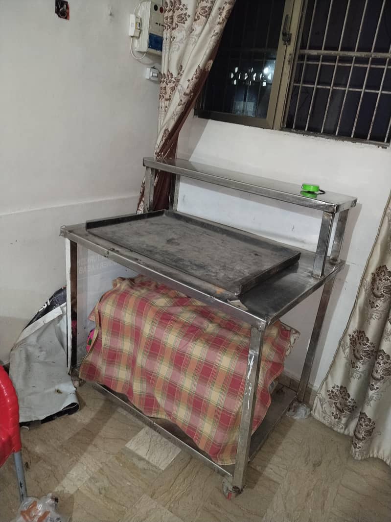Hot plate+Working Table 7