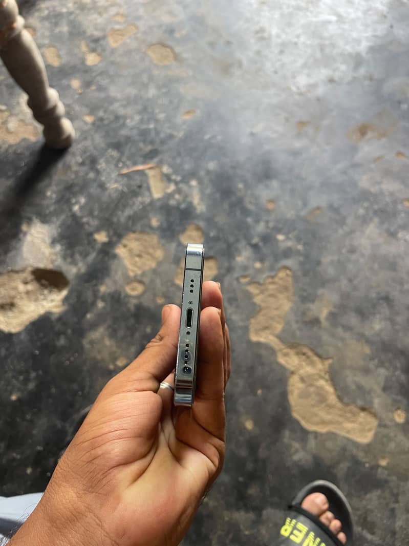 Apple iPhone 13 Pro 1