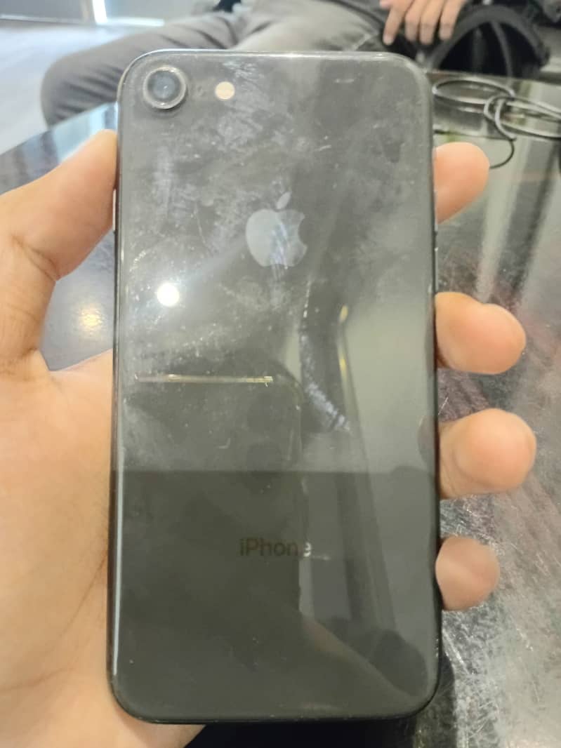 Apple iPhone 8 1
