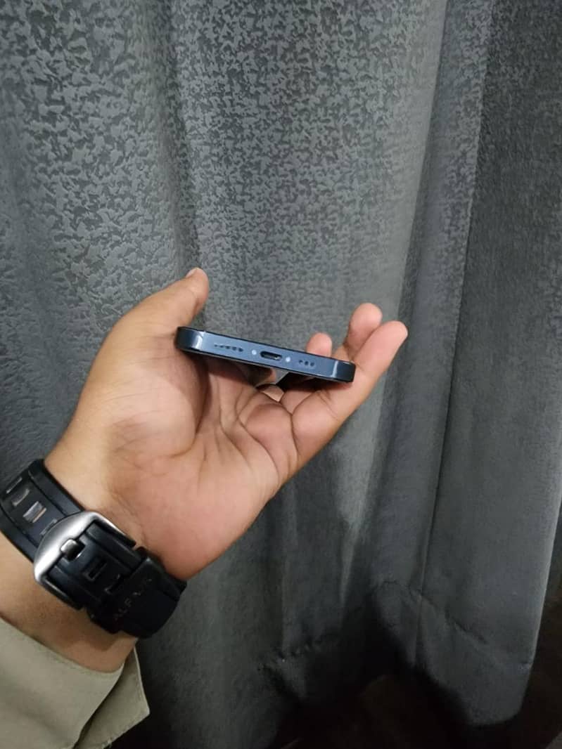 Apple iPhone 13 3