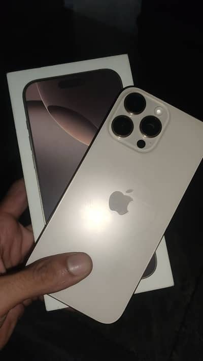 Apple iPhone 16 Pro Max