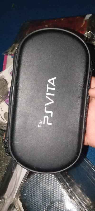 PS Vita / PSP / PSP Go Pouches + Transparent Protective Covers
