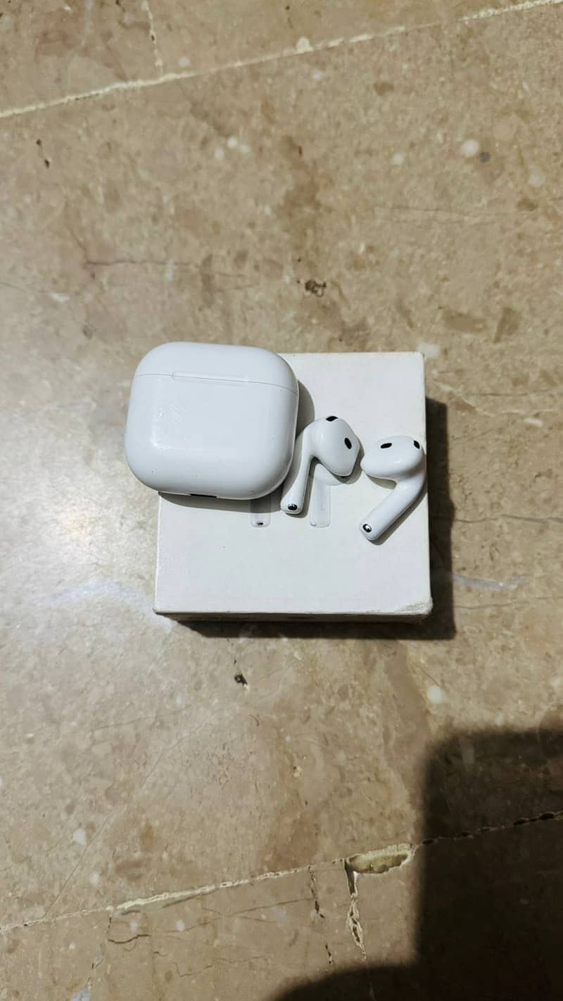 Apple Aipods 4