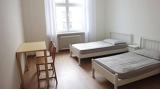 Room available for single or share