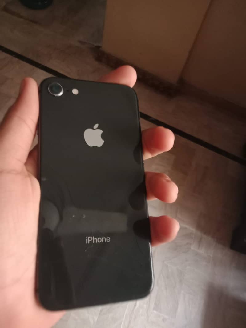 Apple iPhone 8 3