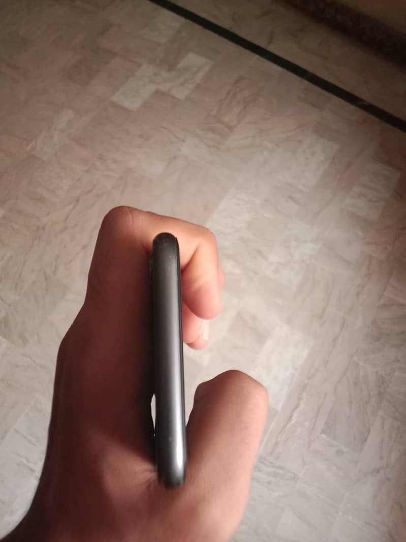 Apple iPhone 8 4