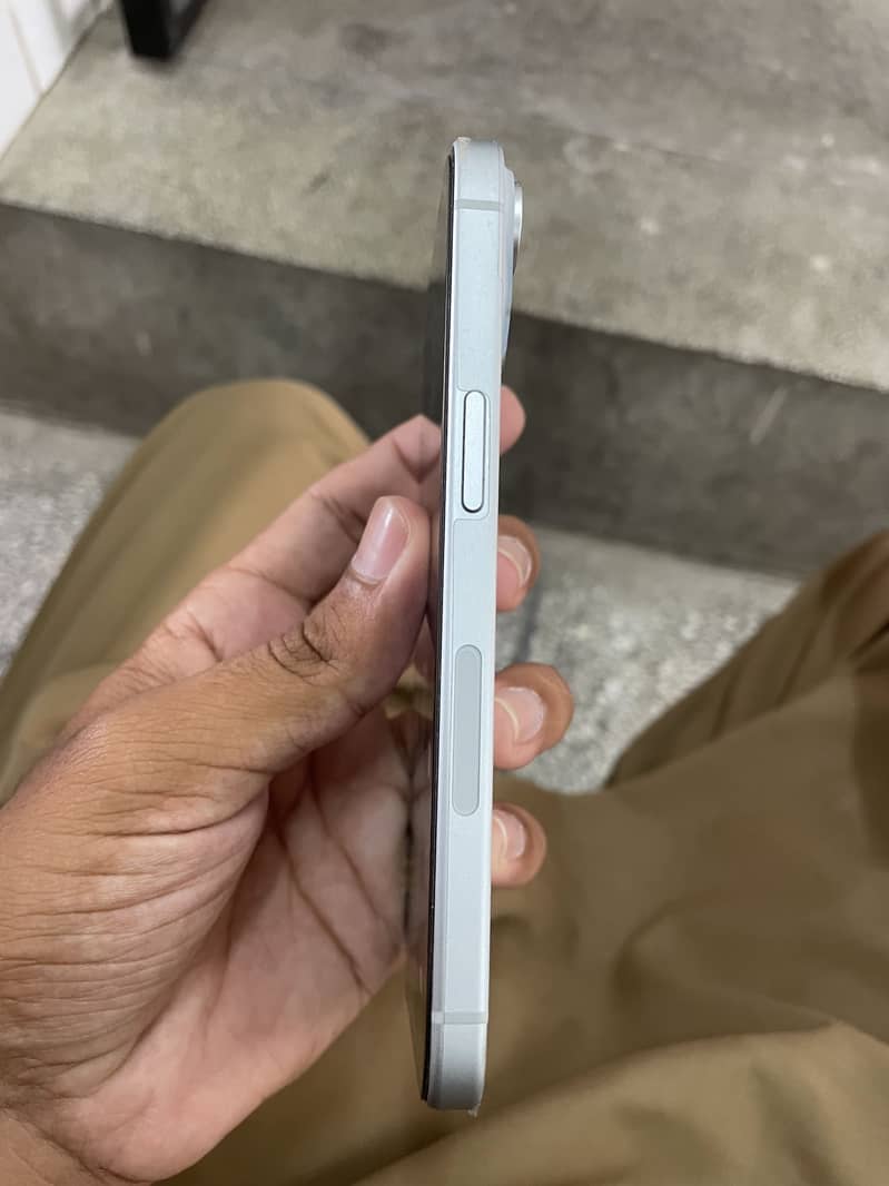 Apple iPhone 15 5