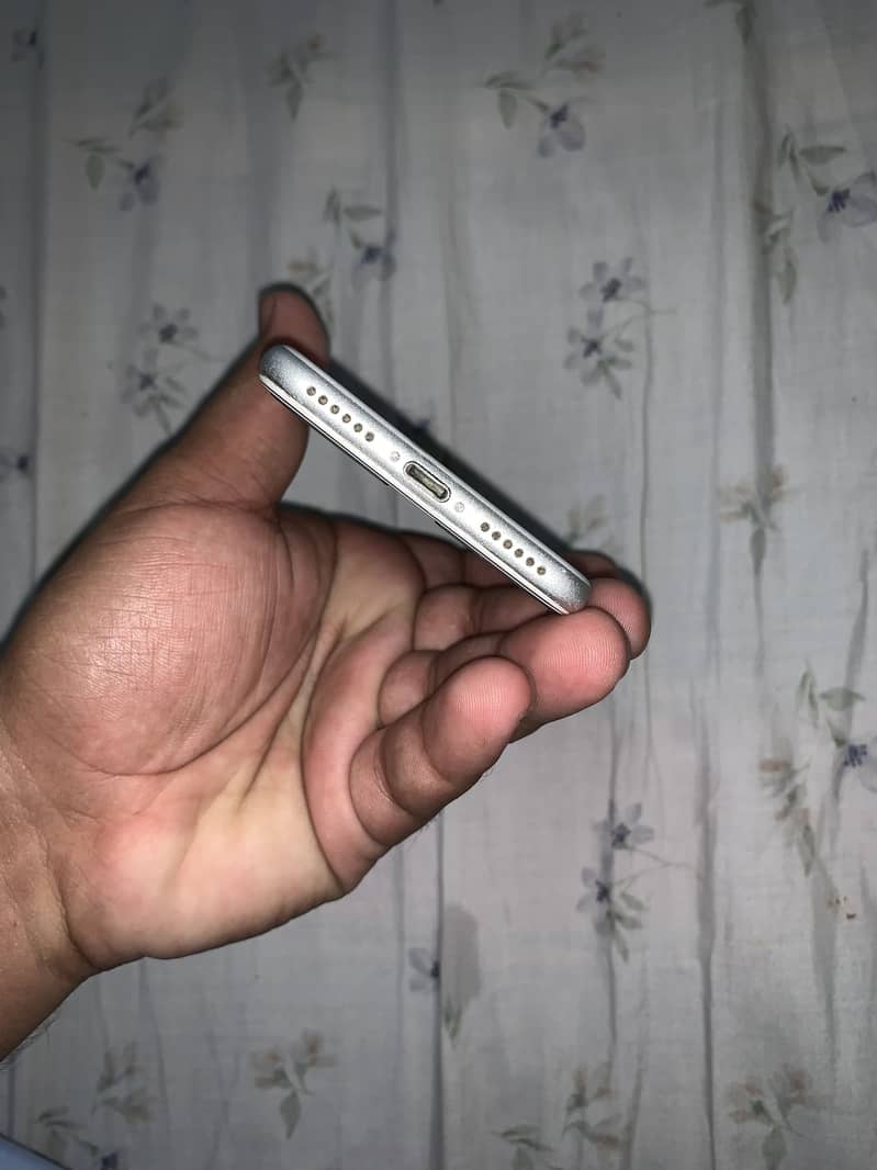 Apple iPhone 7 PTA 1