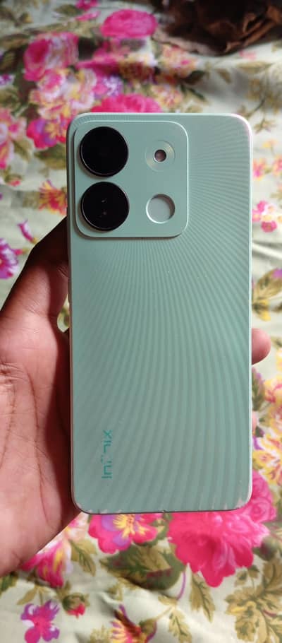 infinix Smart 7 HD for sale 4(2+2)GB 64GB with original Charger