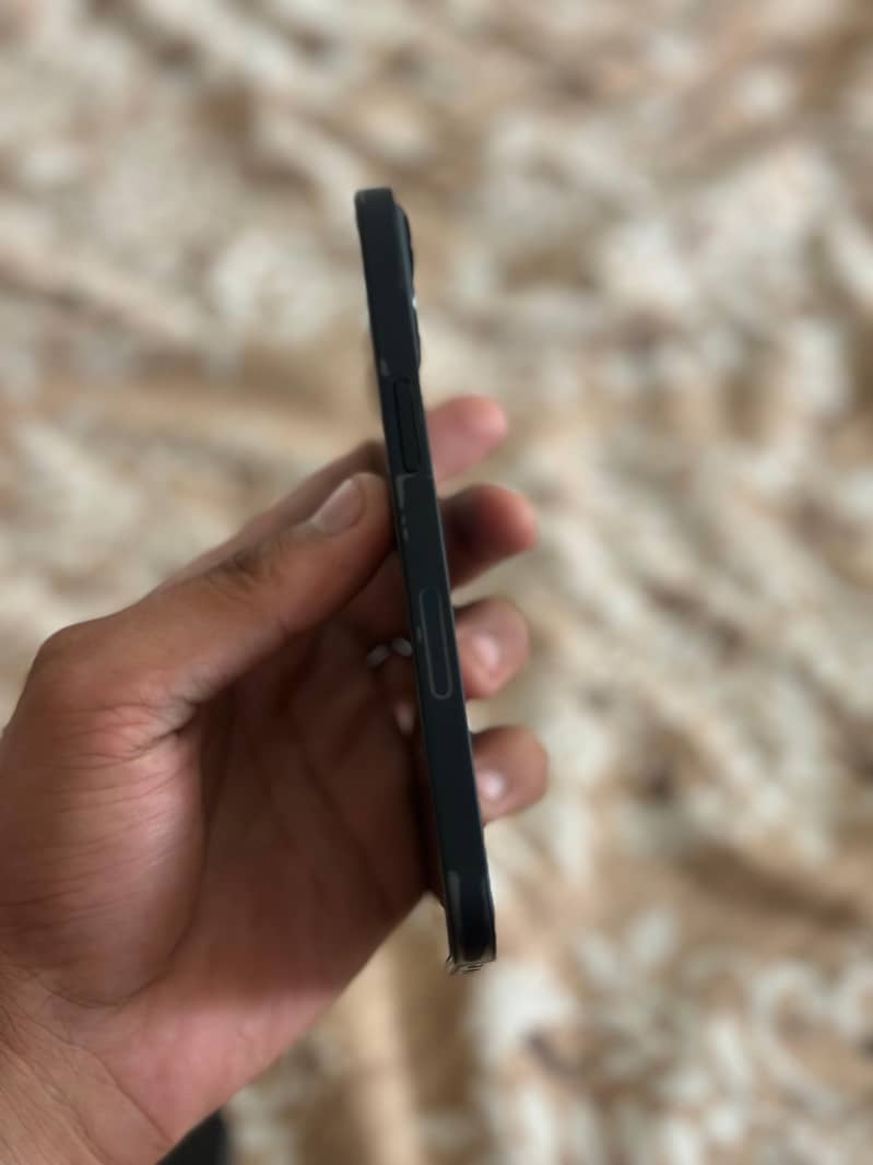 iphone 13 JV 1
