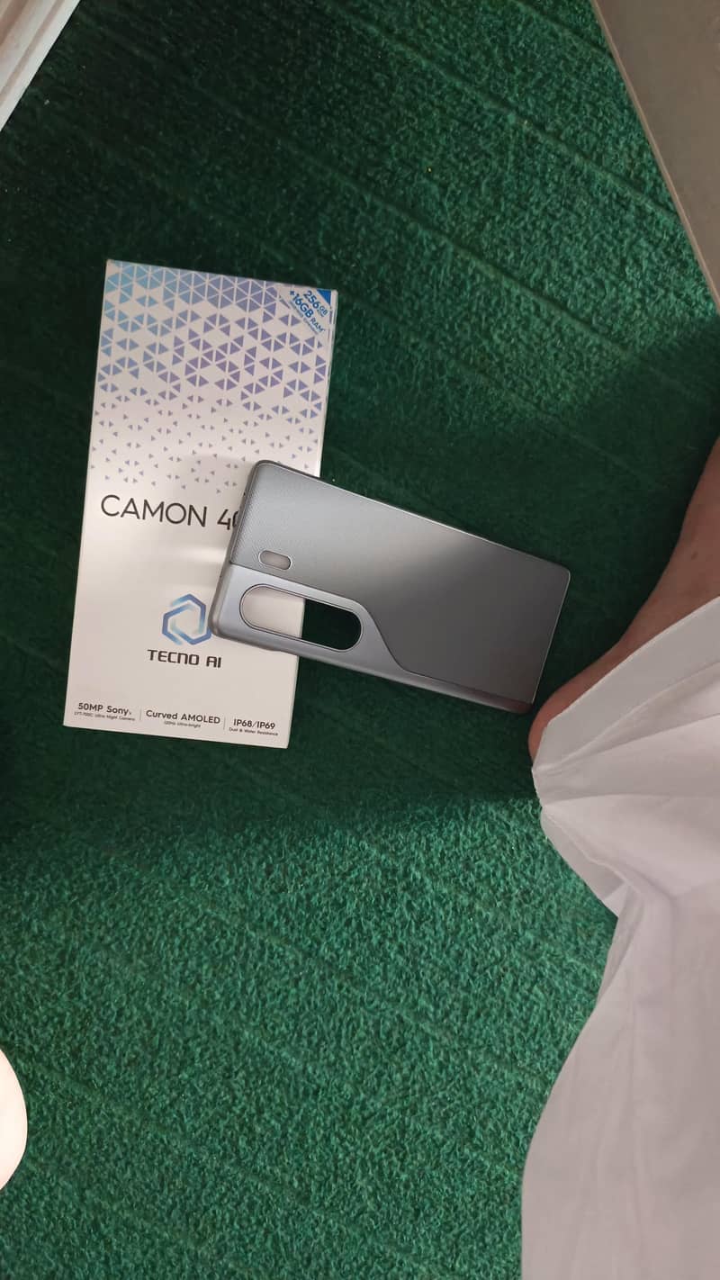 Tecno CAMON 40 Pro 9