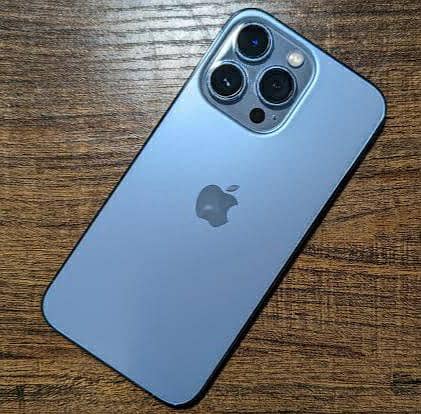 Apple iPhone 15 Pro Max 0