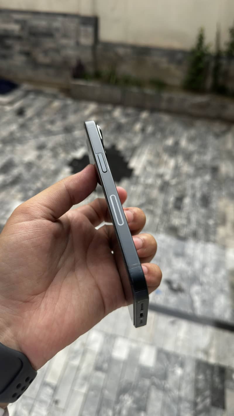 Apple iPhone 14 2