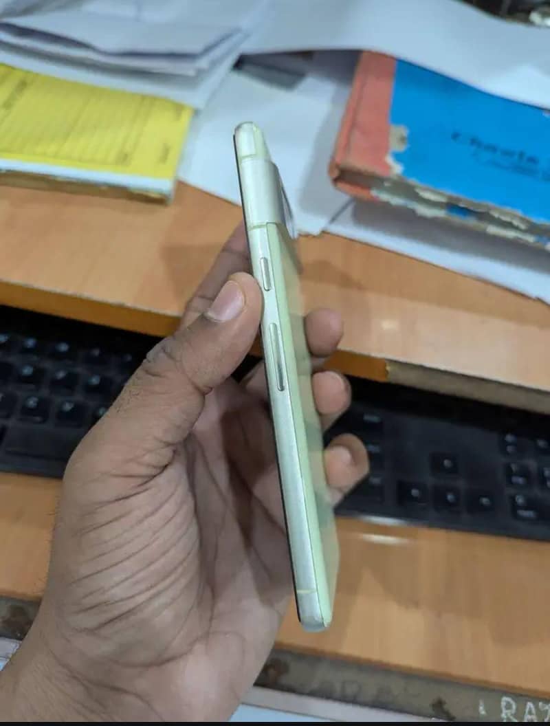 Google Pixel 7 3