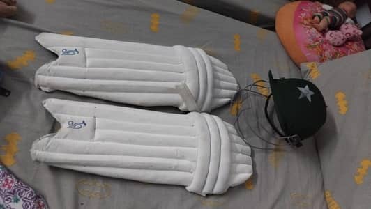 cricket helmet and knee pads for kids