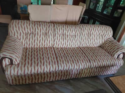 7 swtaerr sofa brand new condition