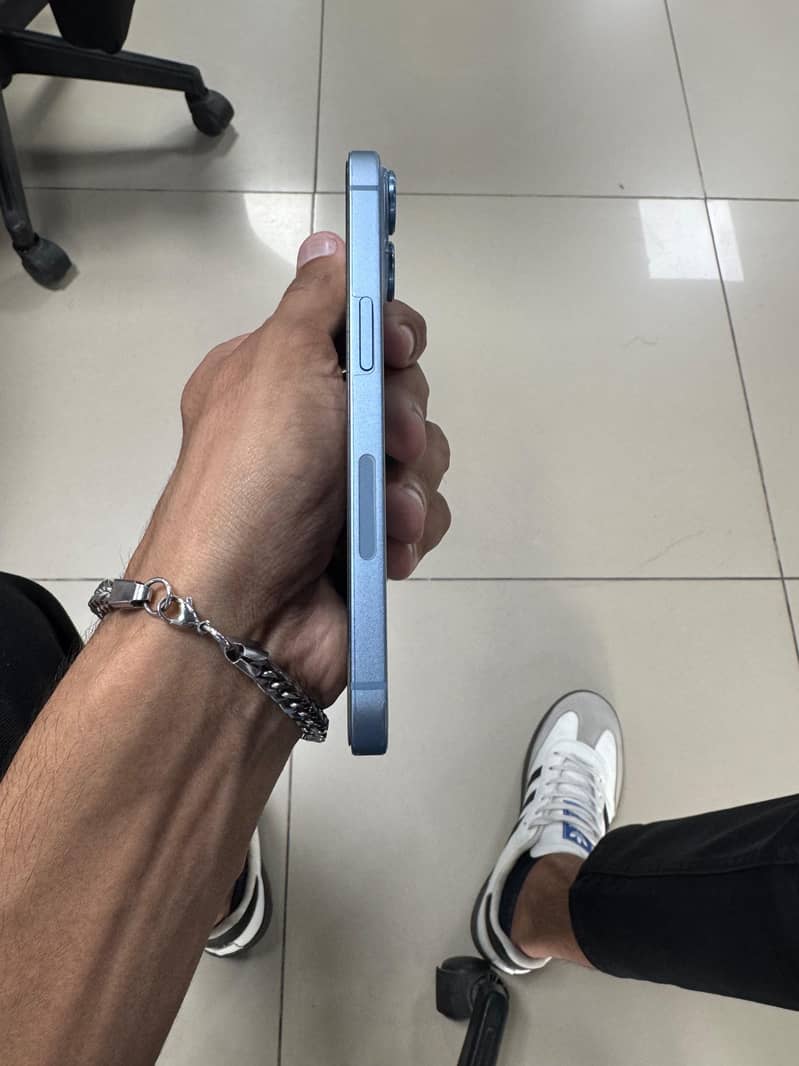 Apple iPhone 14 4